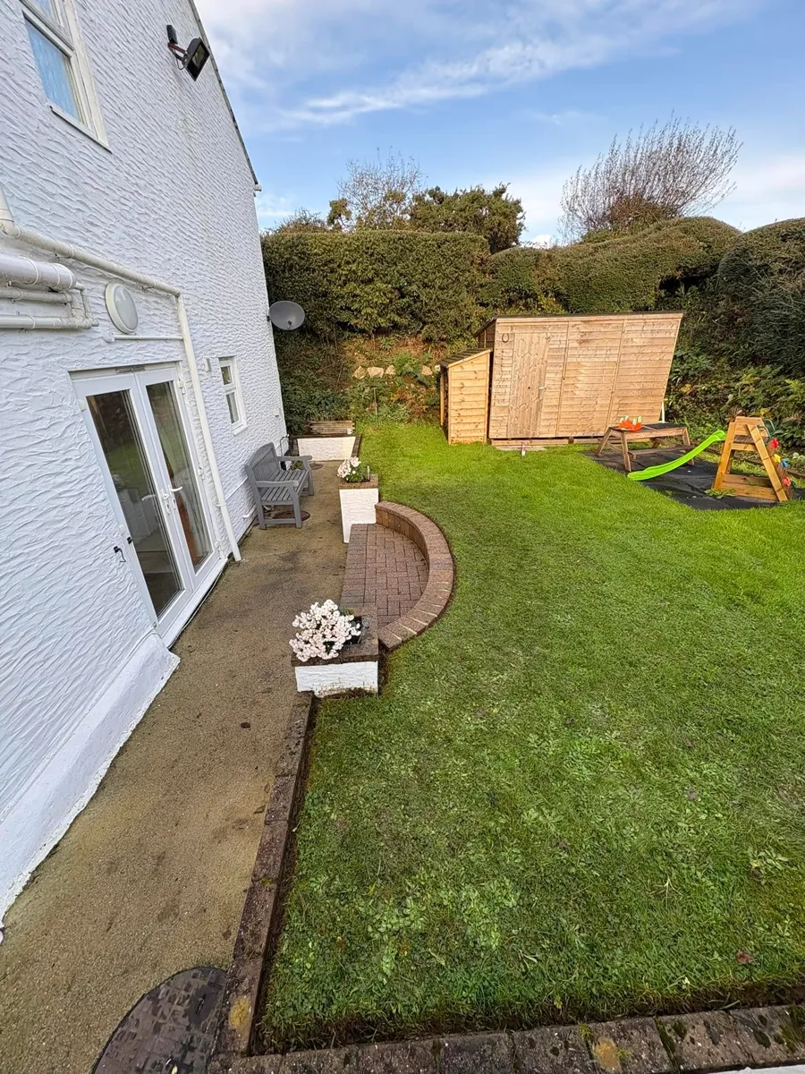 Well-maintained garden in Quintrell Downs near Newquay